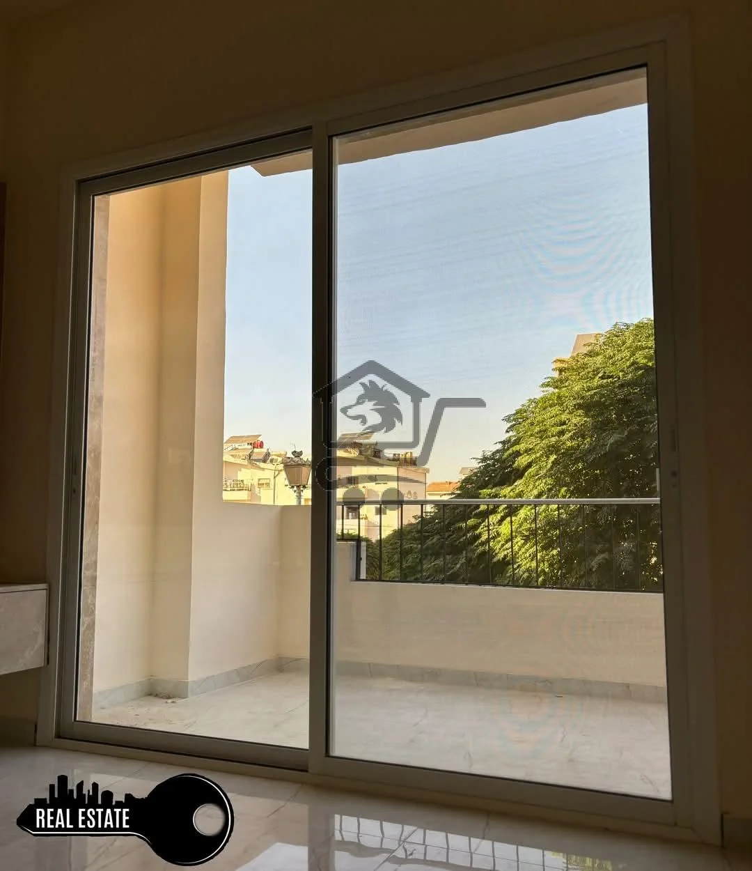 منزل عائلي بإطلالة بانورامية في منطقة - الصورة 7