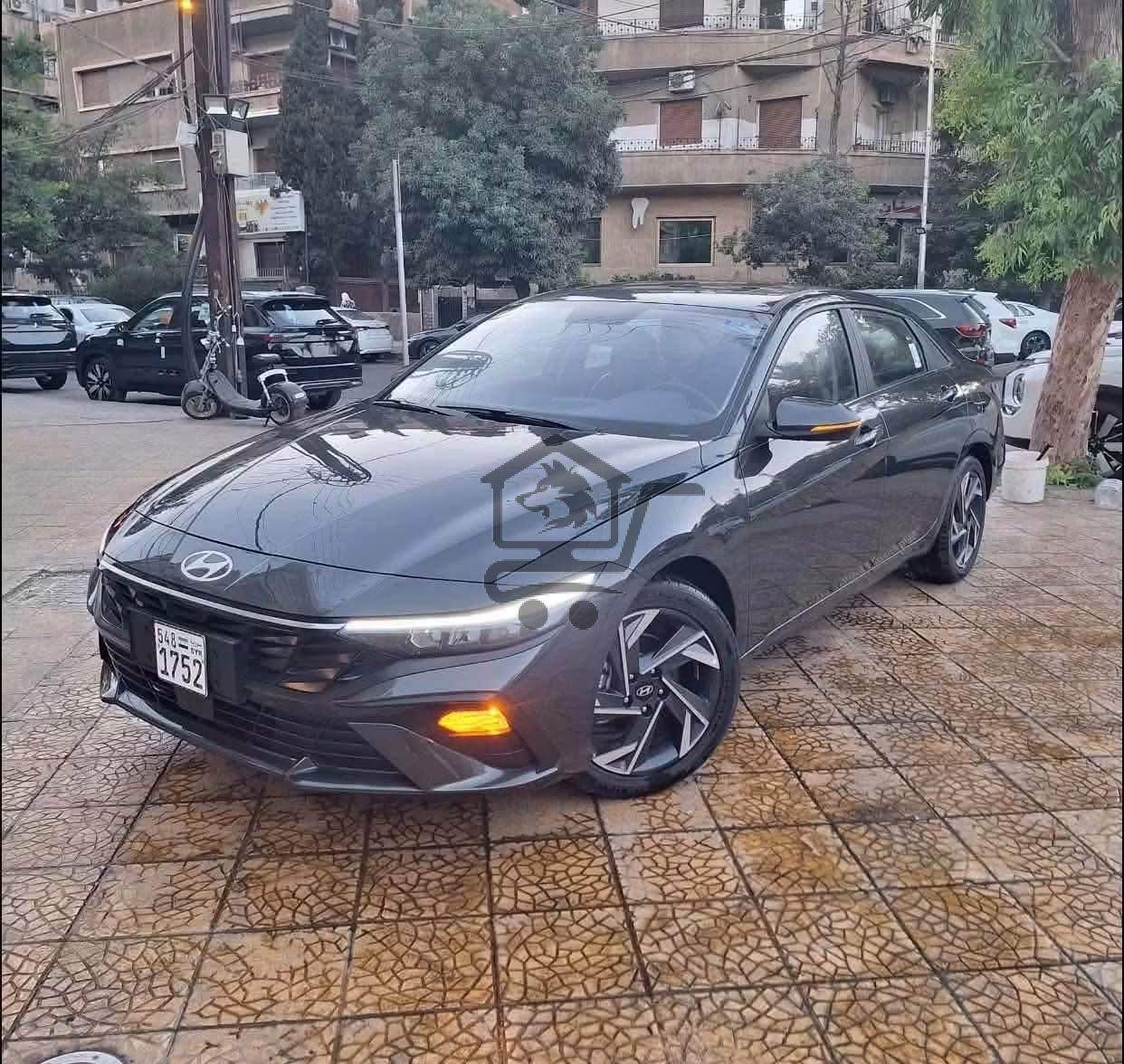 Hyundai Elantra - الصورة 7