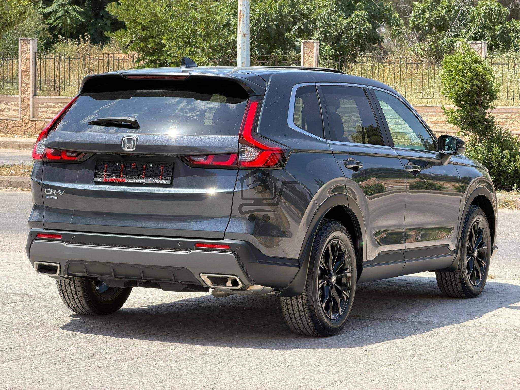 Honda CR-V Hybrid - الصورة 2
