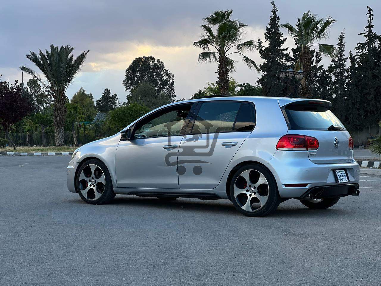 Volkswagen GTI Mkvl6 - الصورة 4