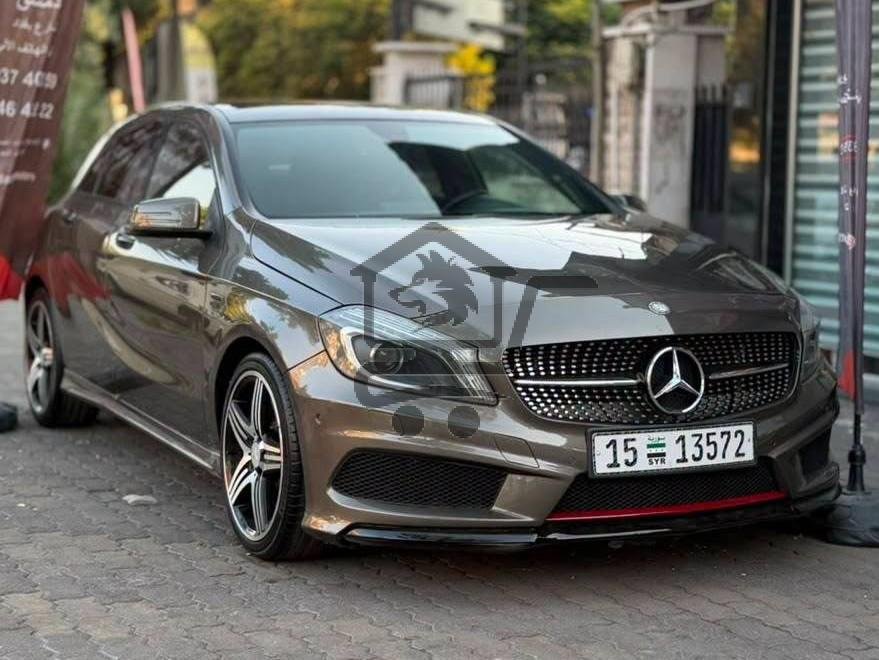 Mercedes-Benz A250 2014 - الصورة 1