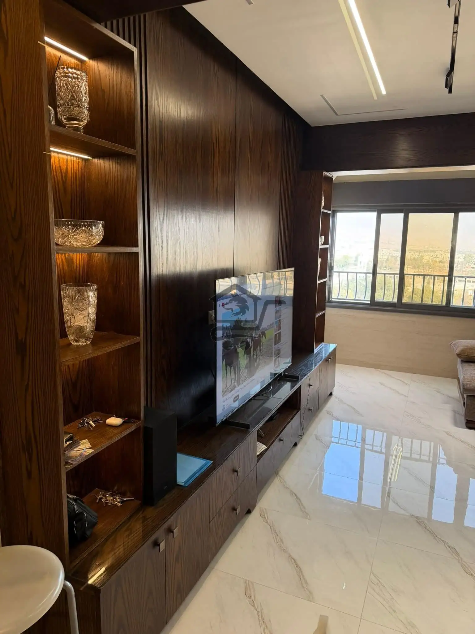 شقة بإكساء وفرش سوبر ديلوكس - الصورة 2