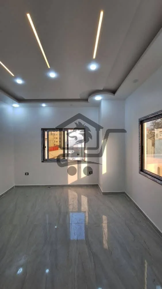 شقة ثلاث غرف بكسوة عصرية - الصورة 1