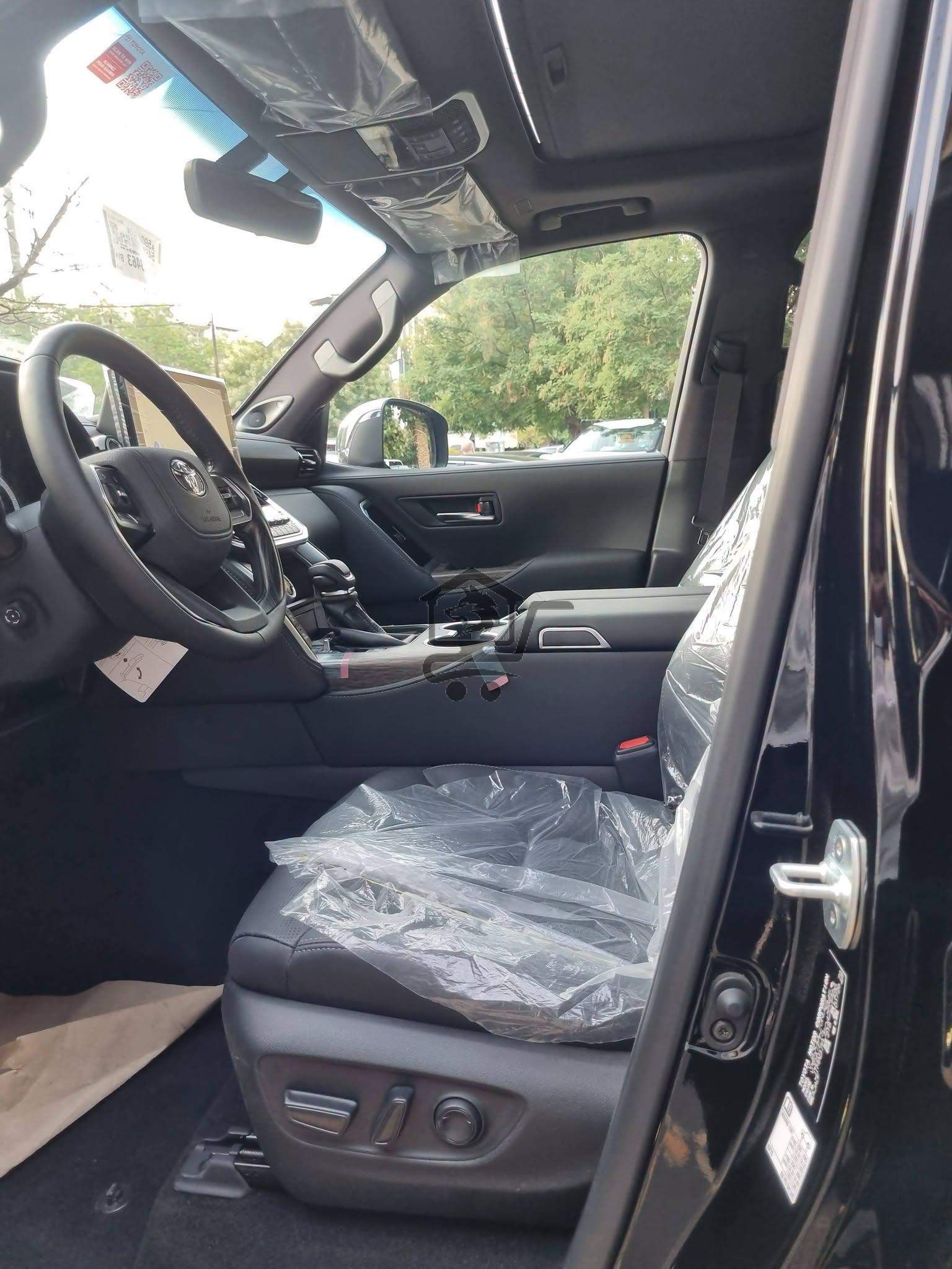 Toyota Land Cruiser VXR - الصورة 5