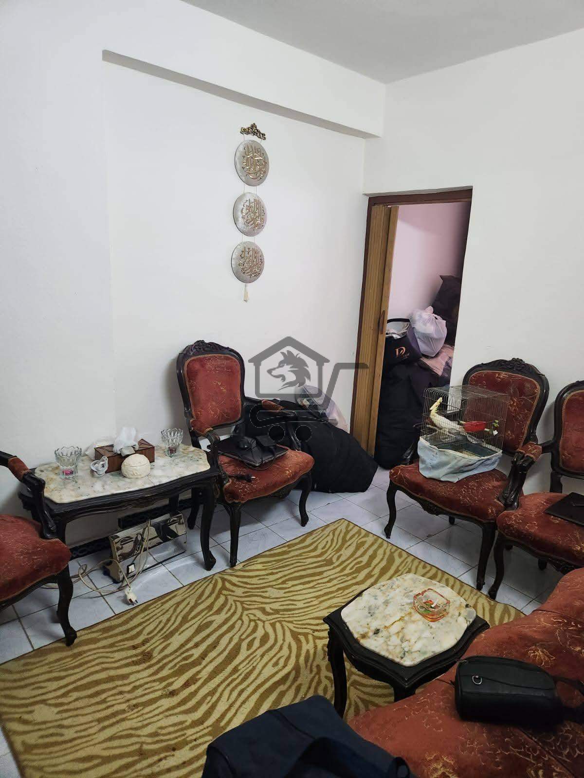 شقة بمساحة صغيرة - الصورة 5