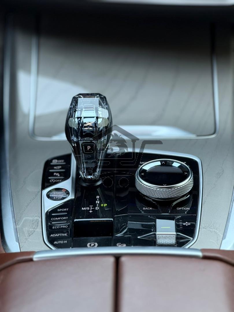 BMW X7 M50 - الصورة 6