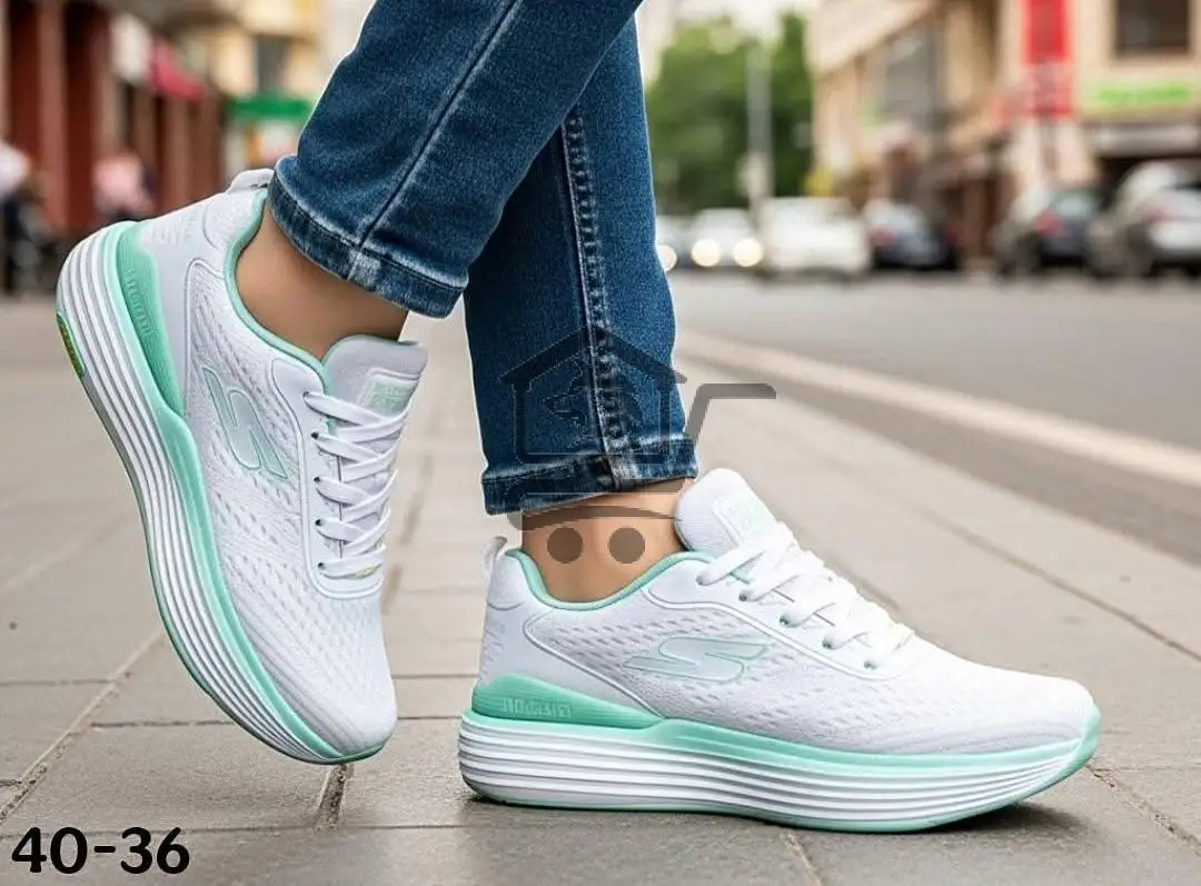 سكتشر نسائي - الصورة 1