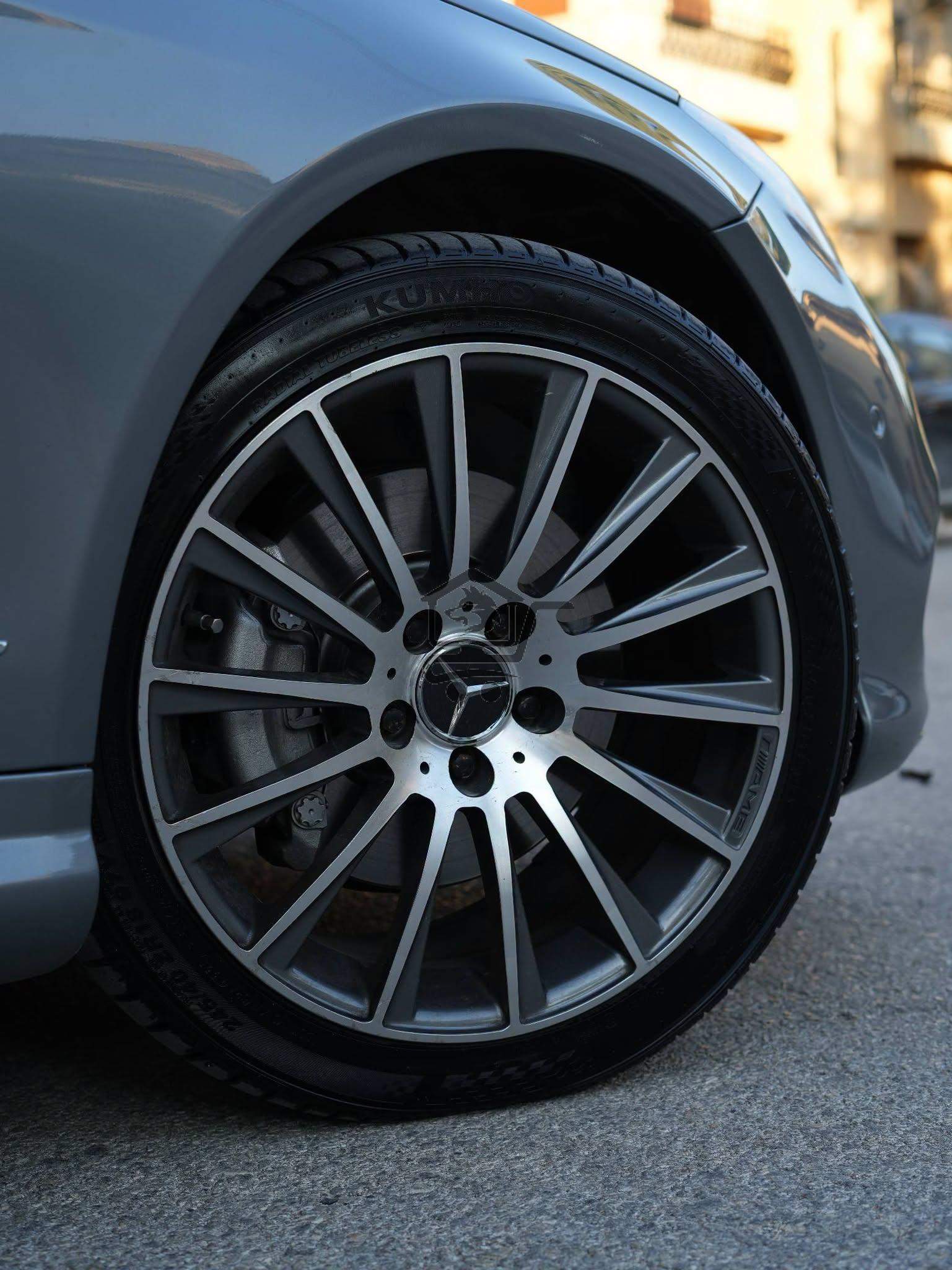 Mercedes Benz E350 Coupe - الصورة 6