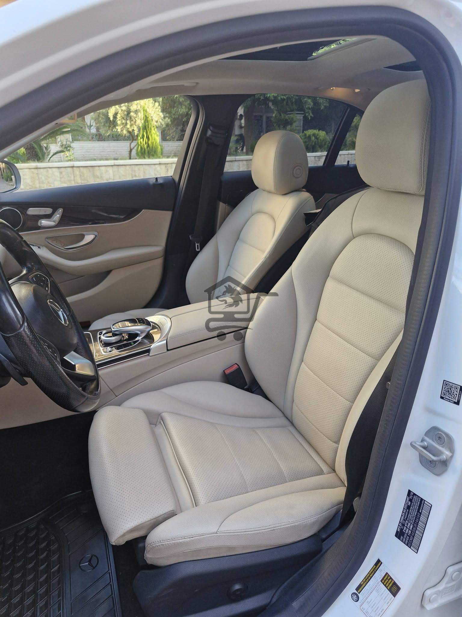 Mercedes-Benz C300 2016 - الصورة 4