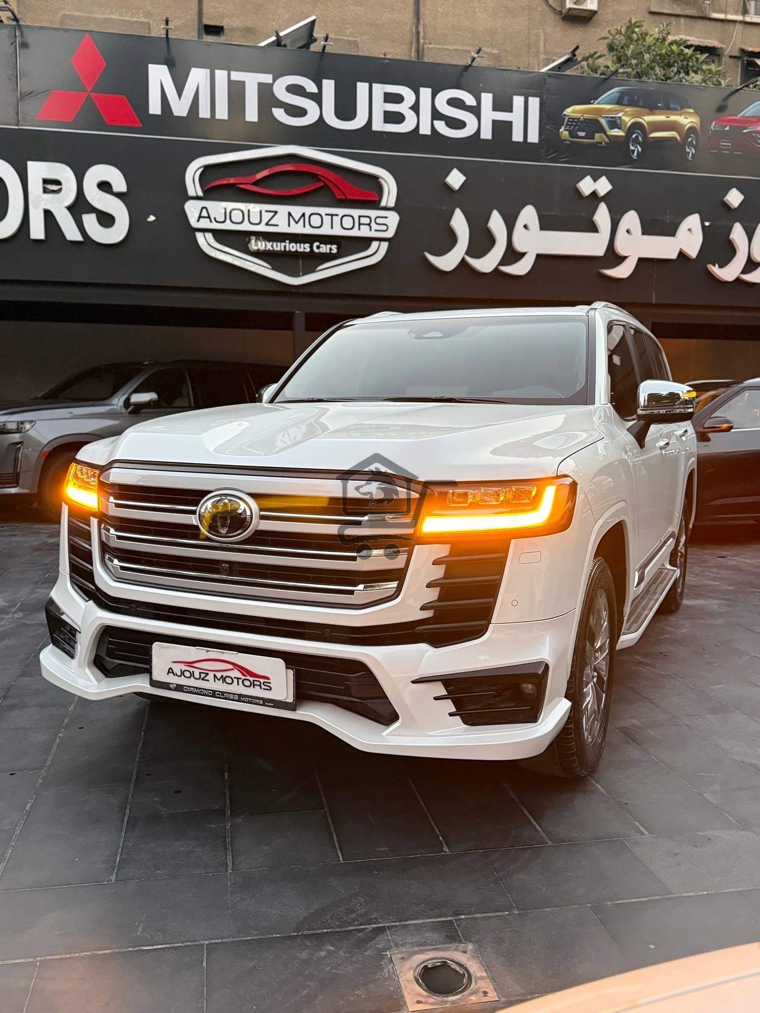 Toyota Land Cruiser VXR - الصورة 3