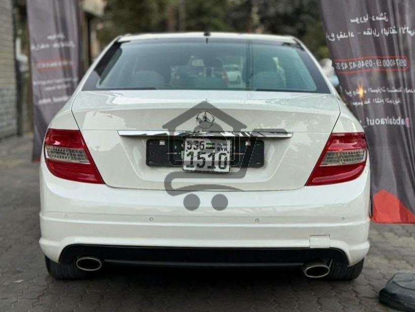 Mercedes-Benz C250 2009 - الصورة 4