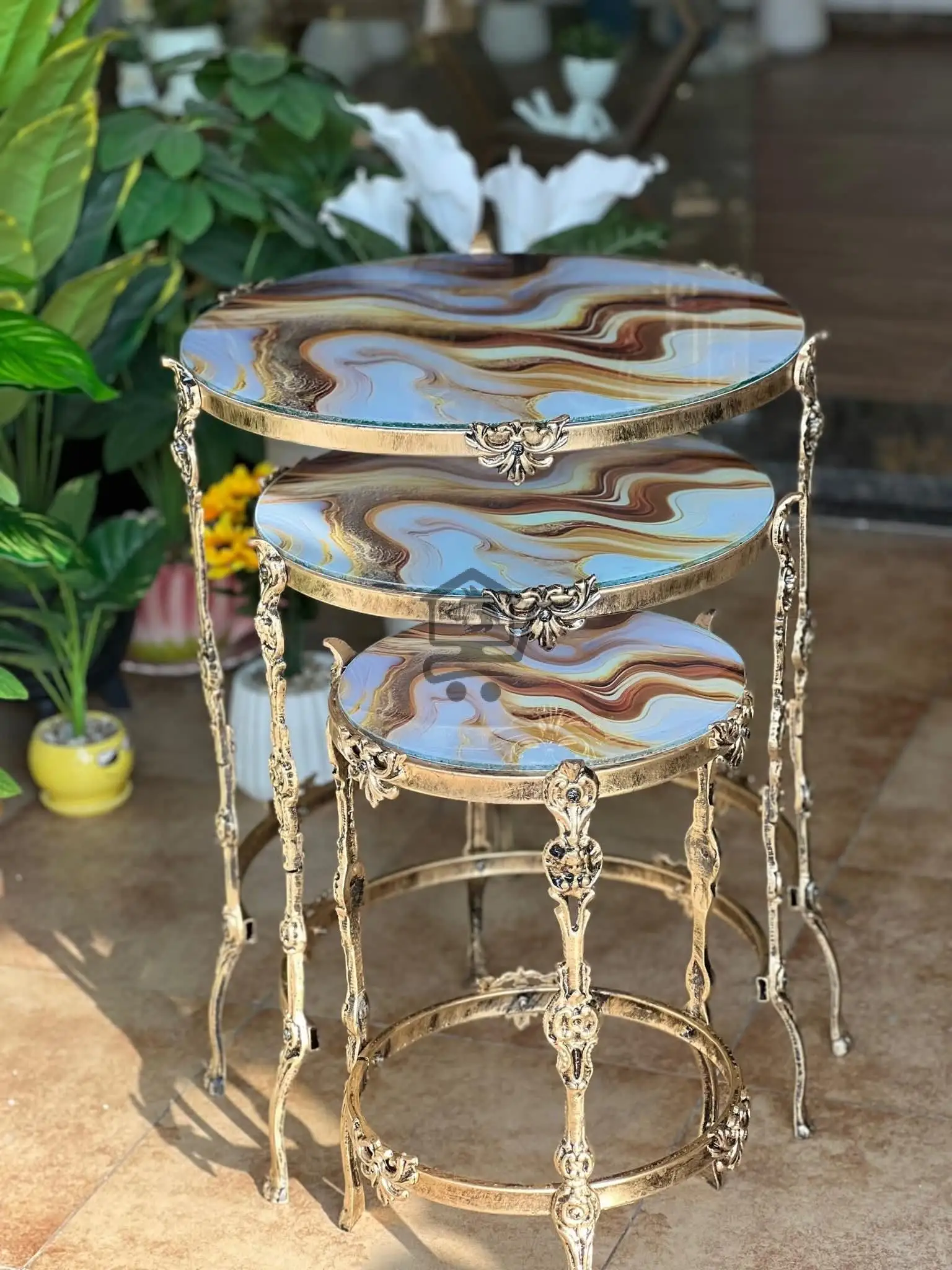 طاولات - الصورة 3