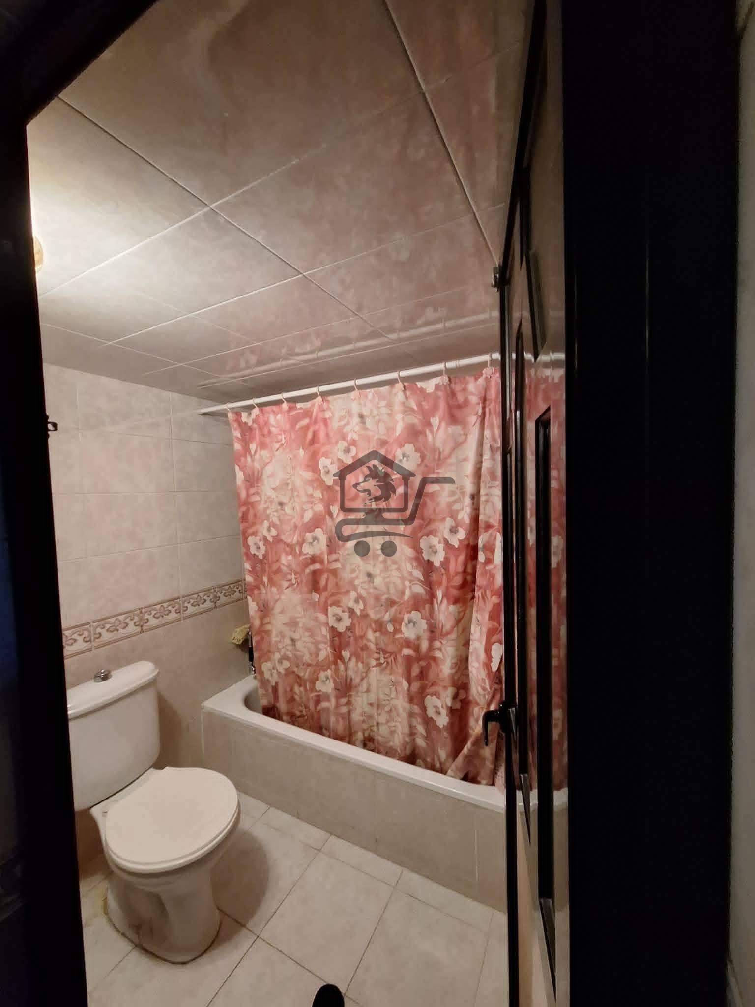 شقة بتجهيز جيد - الصورة 6