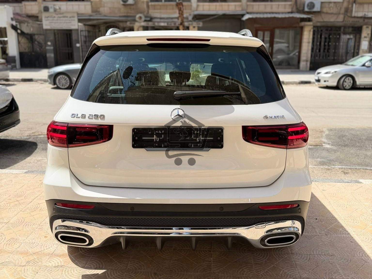 Mercedes-Benz GLB 250 - الصورة 6