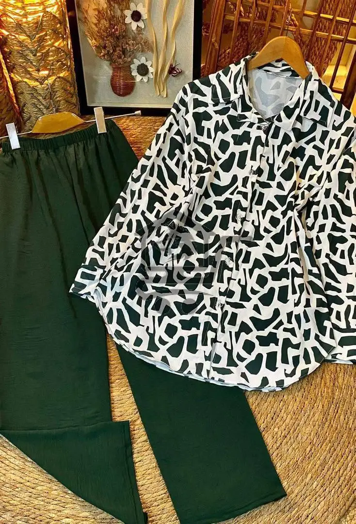 طقم نسواني قطعتين - الصورة 2