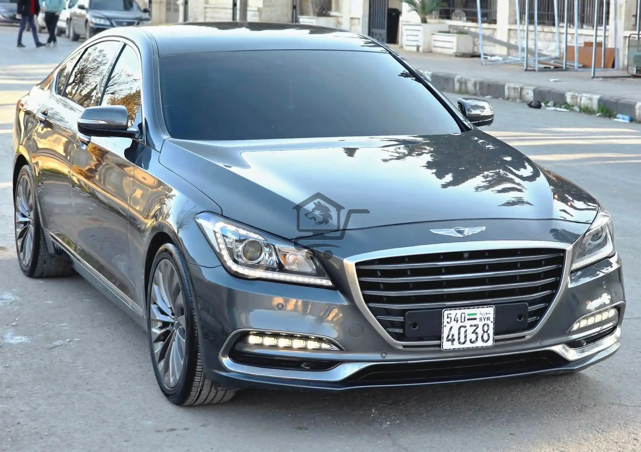 شركة شحادة التجارية للسيارات و العقارات - الصورة 1