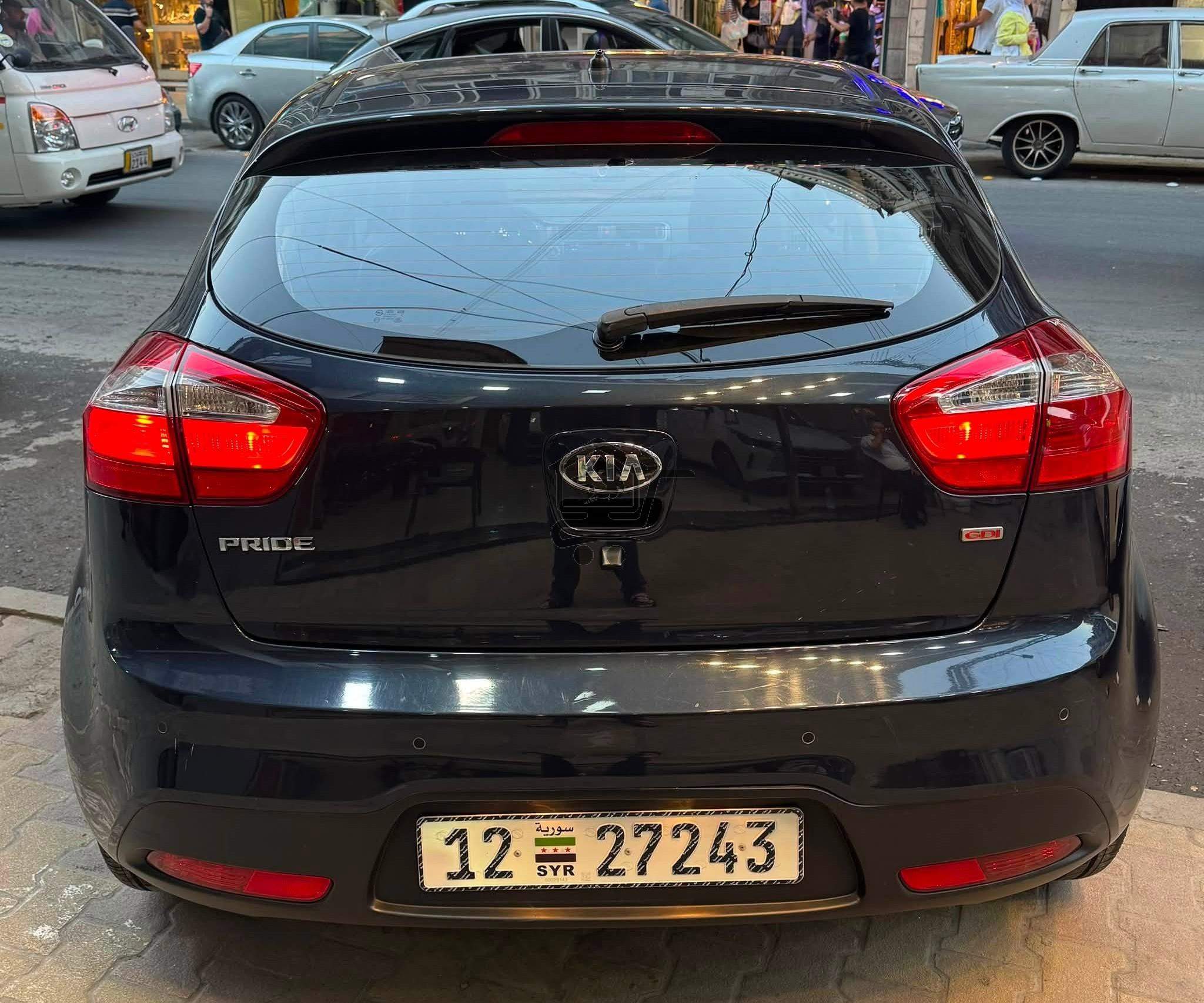Kia Rio Pride 2012 - الصورة 2