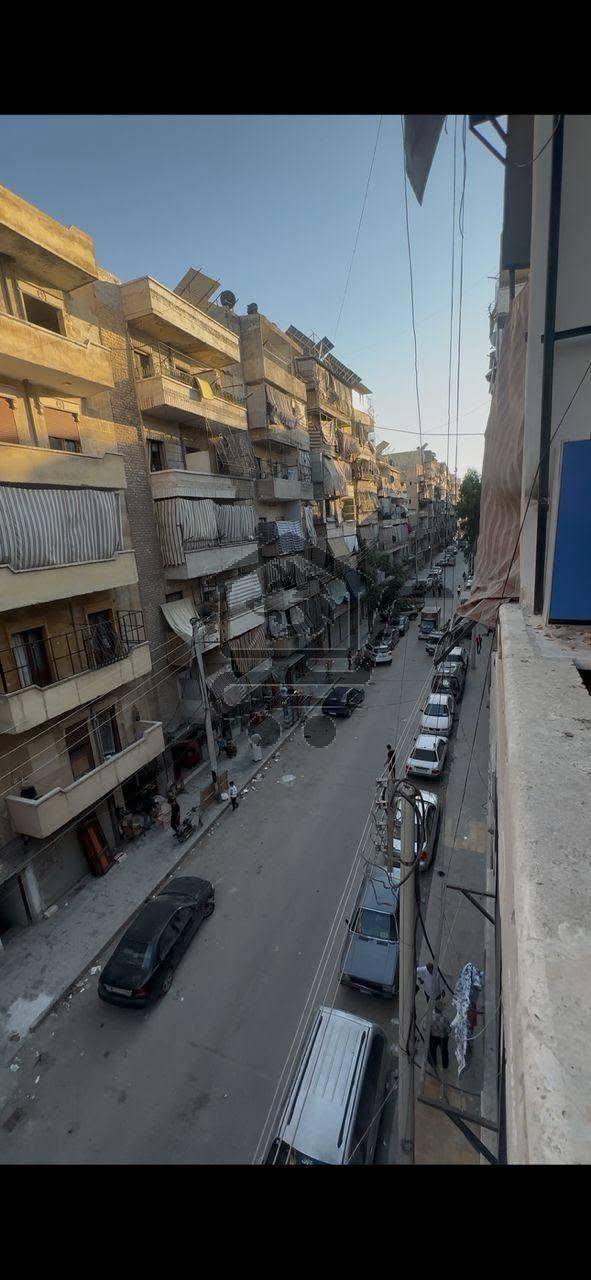 شقة بمواصفات جيدة - الصورة 4