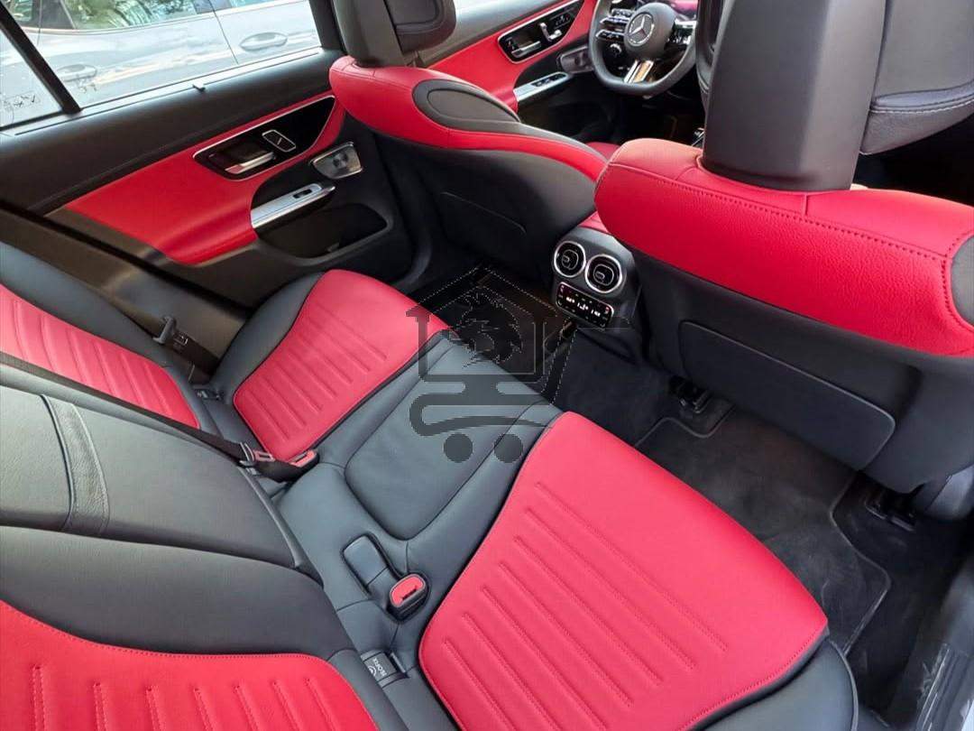 Mercedes-Benz GLC 200 - الصورة 9