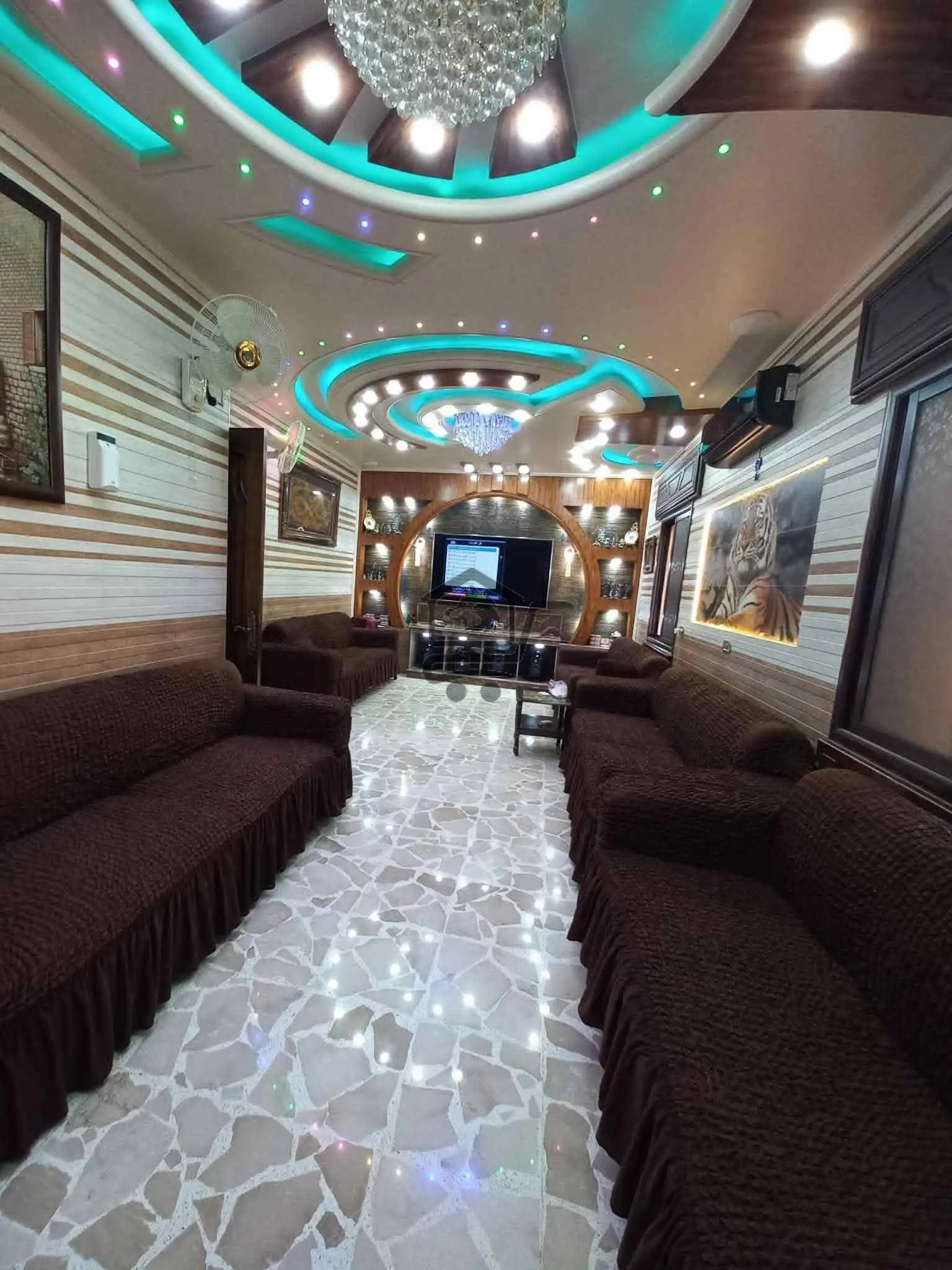 منزل فاخر للبيع - الصورة 4