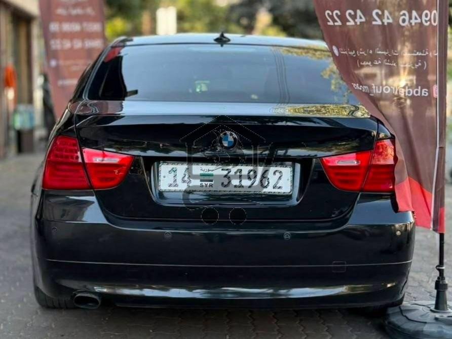 BMW 320i 2011 - الصورة 4