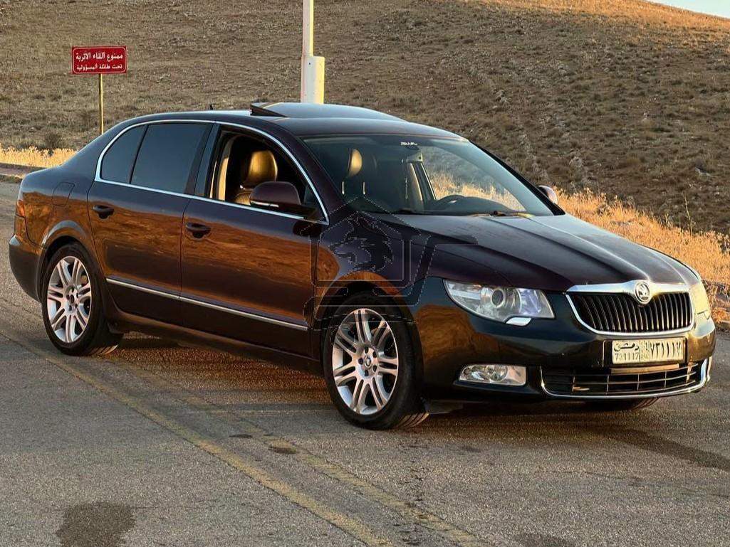 Skoda Superb 2010 - الصورة 3