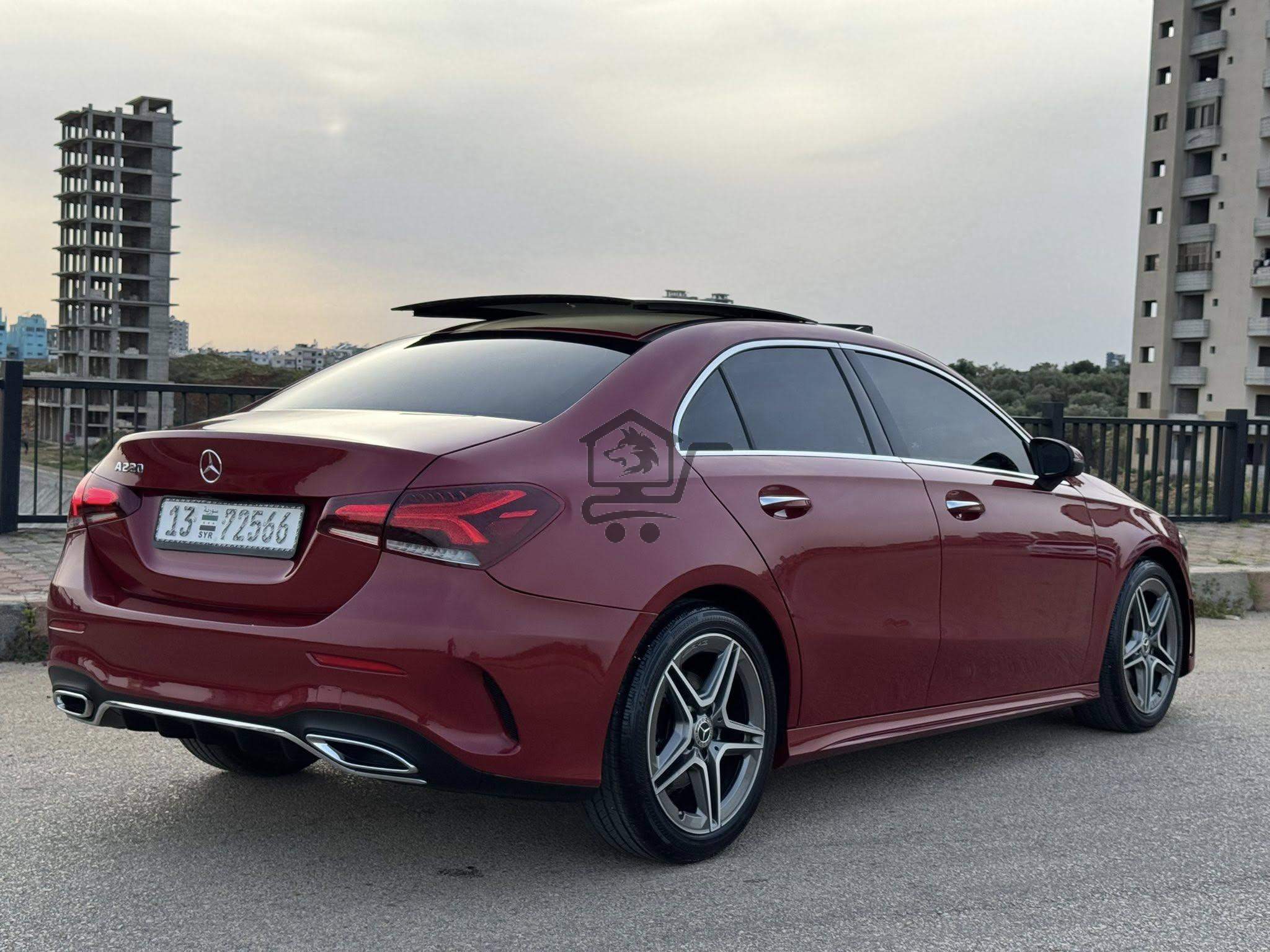 Mercedes-Benz Class A220 - الصورة 4