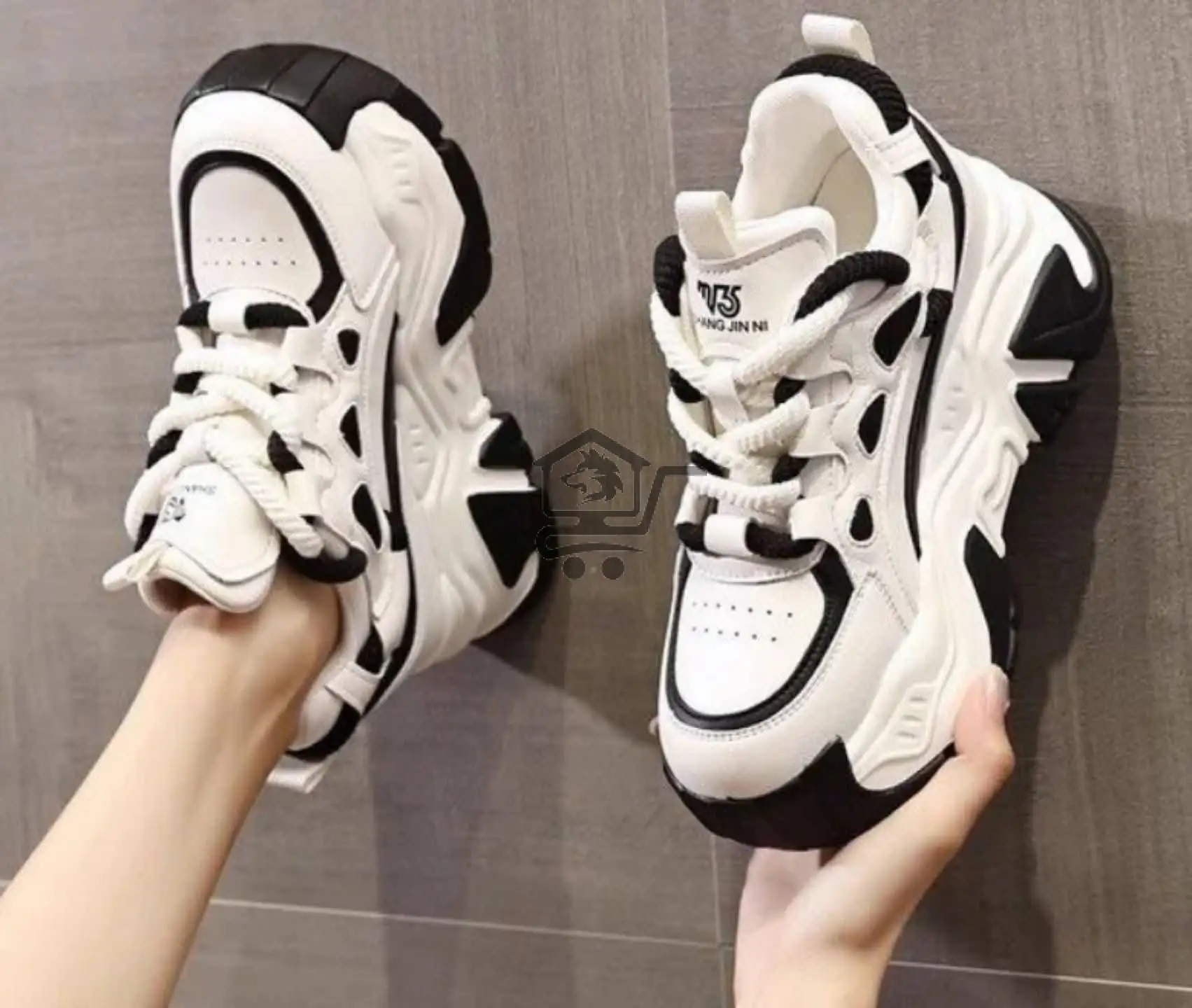 حذاء الملكي - الصورة 8