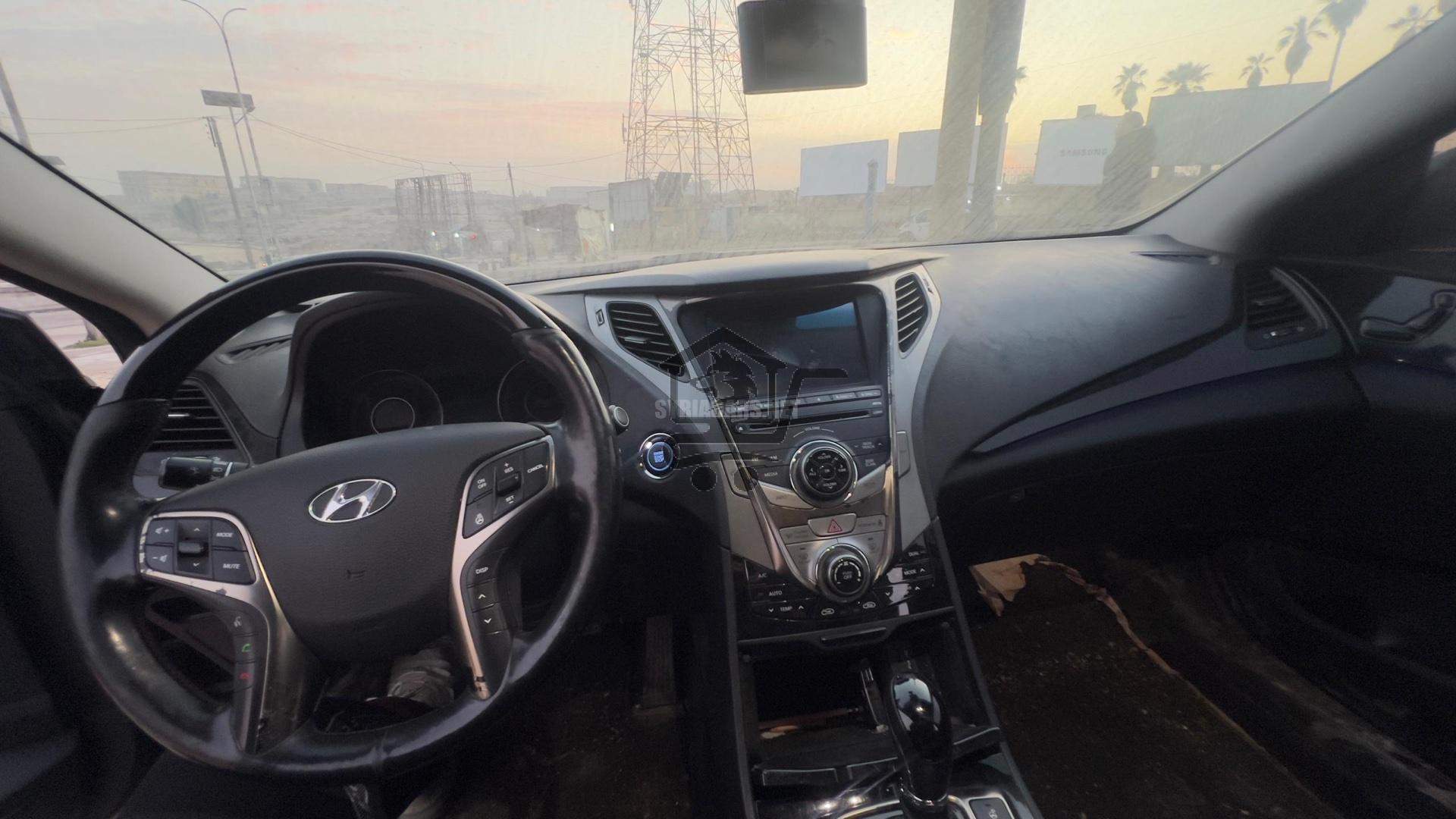 هيونداي - Hyundai ازيرا - Azera - الصورة 4