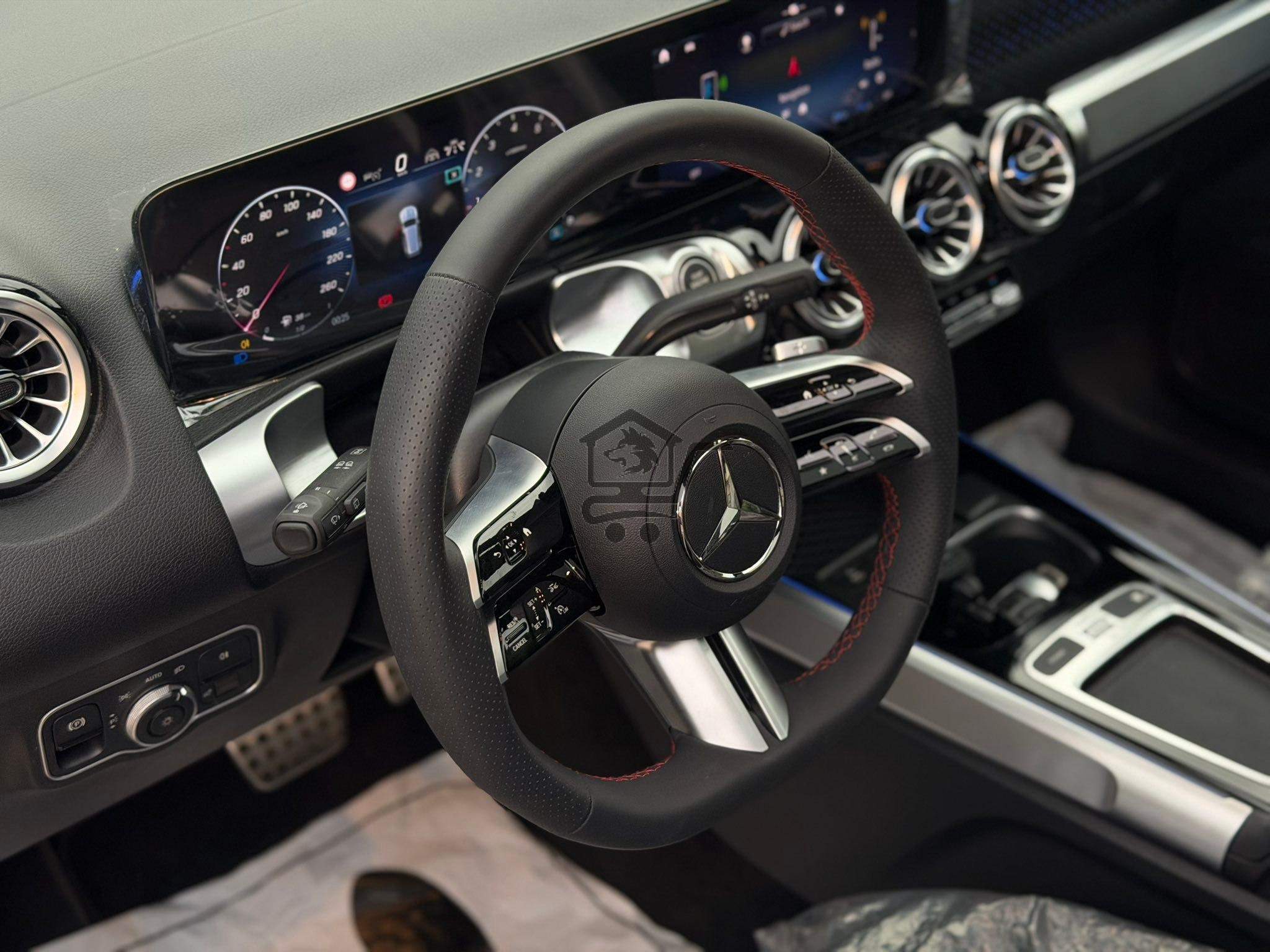 Mercedes-Benz GLB 250 - الصورة 7
