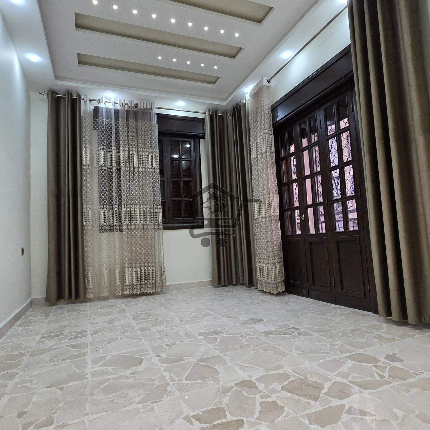 للبيع بسعر لقطة - الصورة 1