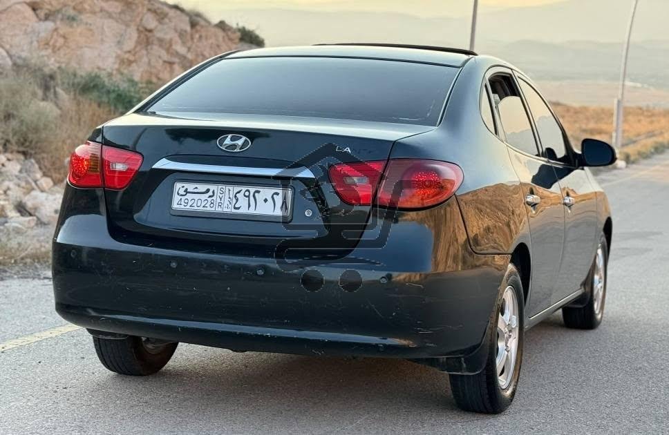 Hyundai Elantra 2011 - الصورة 2