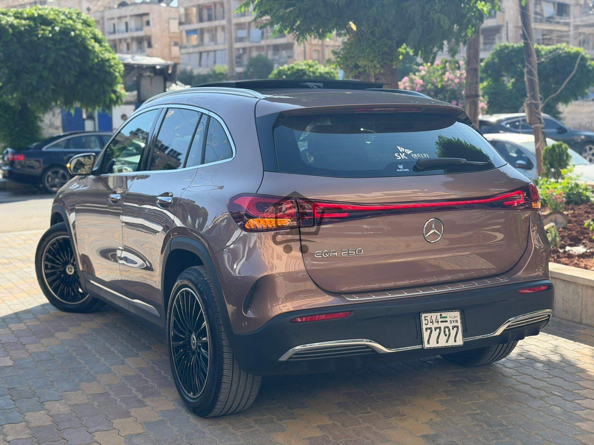Mercedes-Benz EQA 250 - الصورة 4