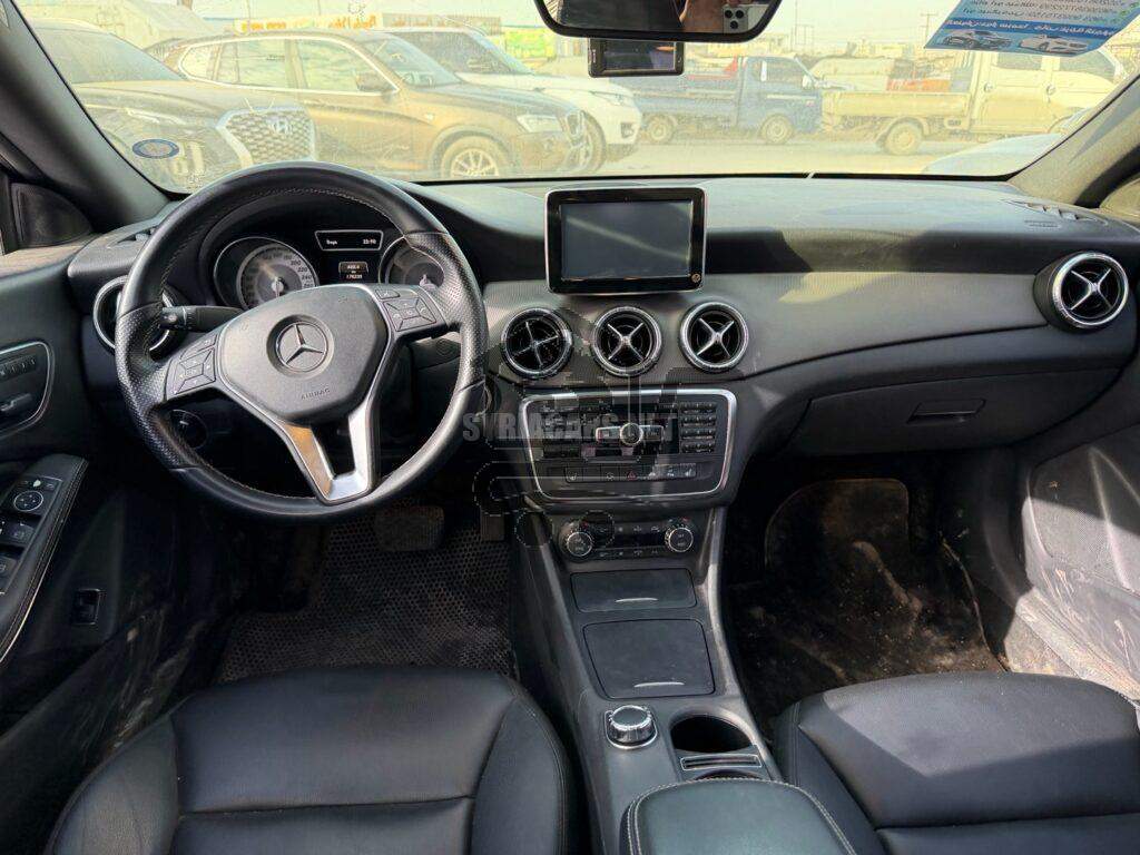 مرسيدس بينز - Mercedes benz CLA 200 - الصورة 2