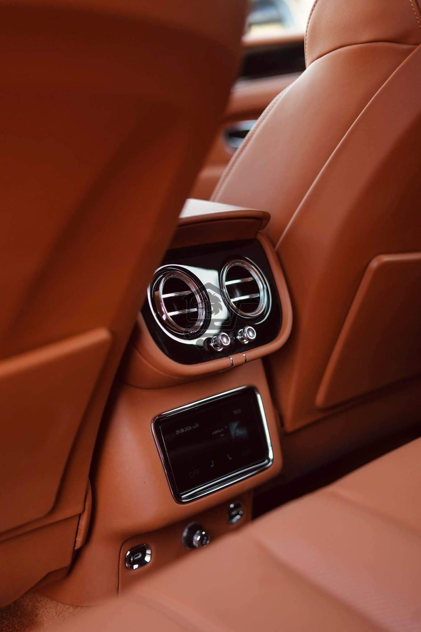 BENTLEY BENTAYGA - الصورة 4