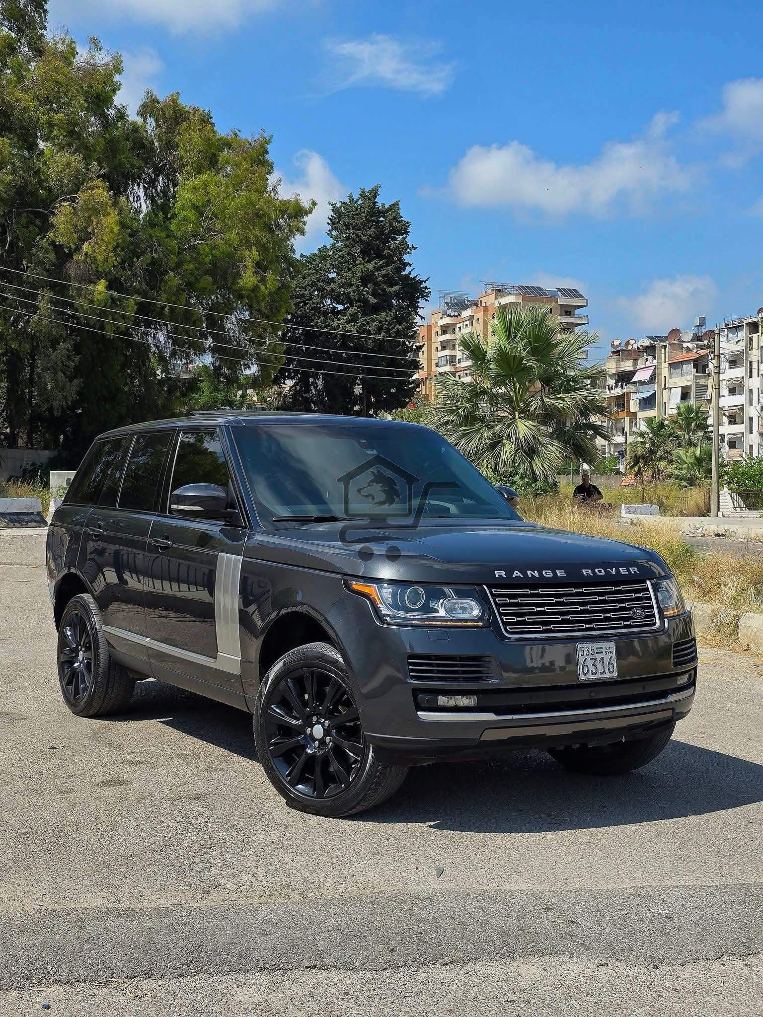 Range Rover Vogue - الصورة 1