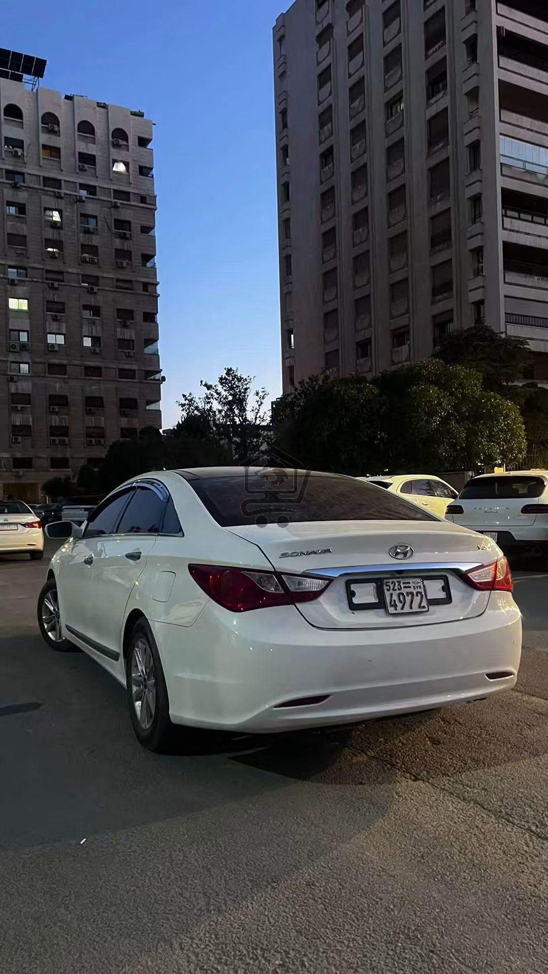 للايجار هيونداي سوناتا - الصورة 2