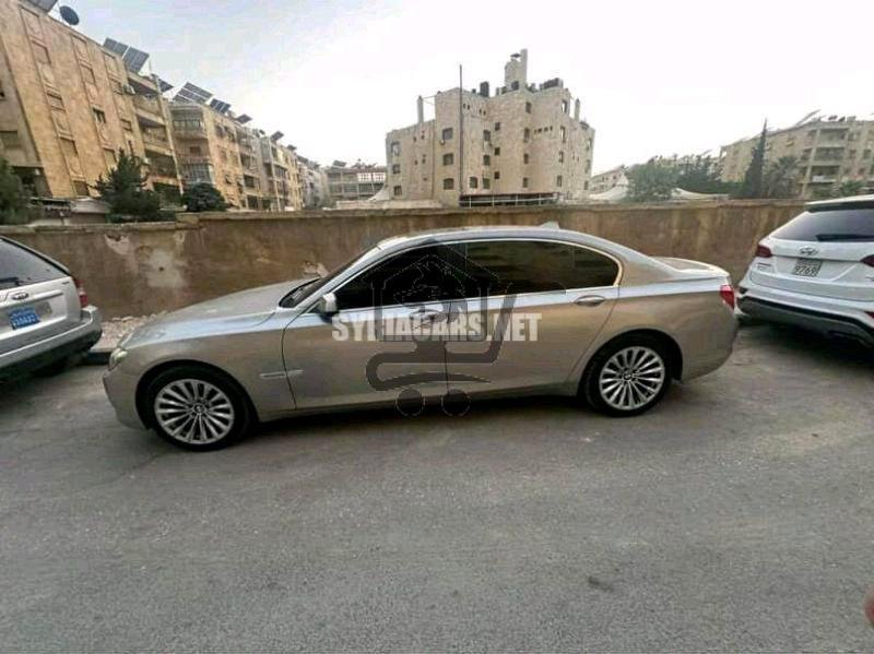 بي ام دابيليو - BMW 730 - الصورة 6