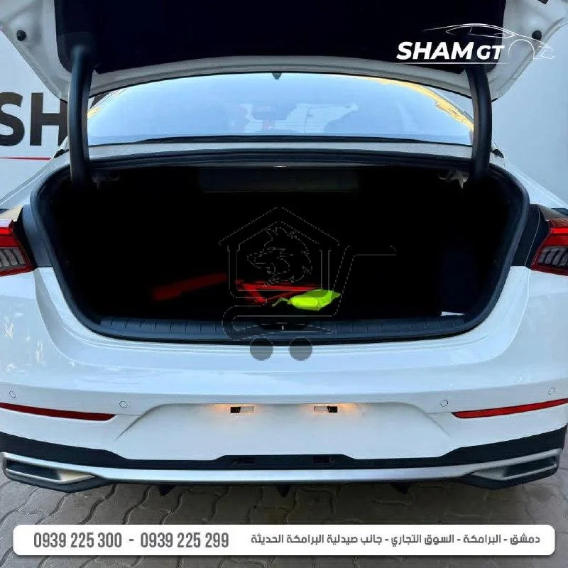 2024 KIA k5 - الصورة 8