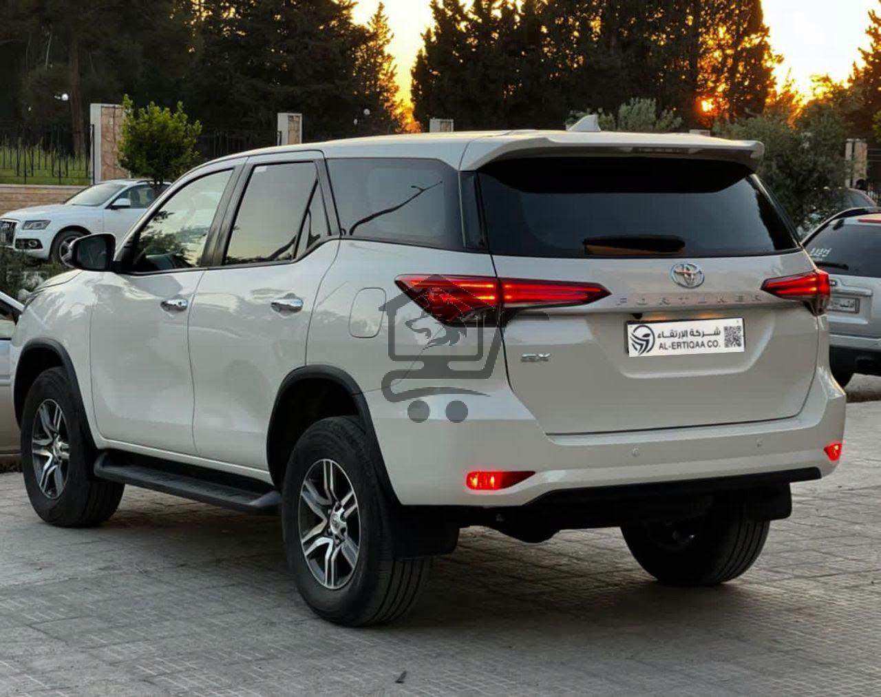 Toyota Fortuner Gx 2022 - الصورة 4