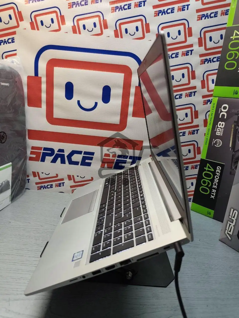 لابتوب HP بمعالج i7 من الجيل الثامن بكرت منفصل - الصورة 2