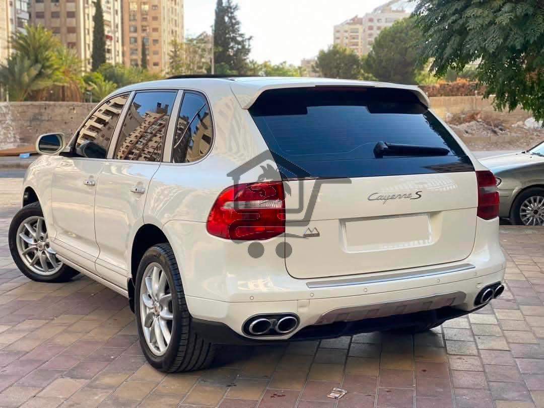 Porsche Cayenne - الصورة 5