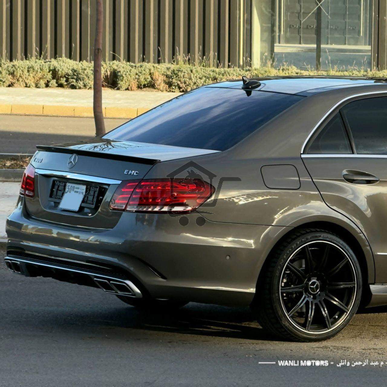 MERCEDES BENZ E300 4Matic - الصورة 5