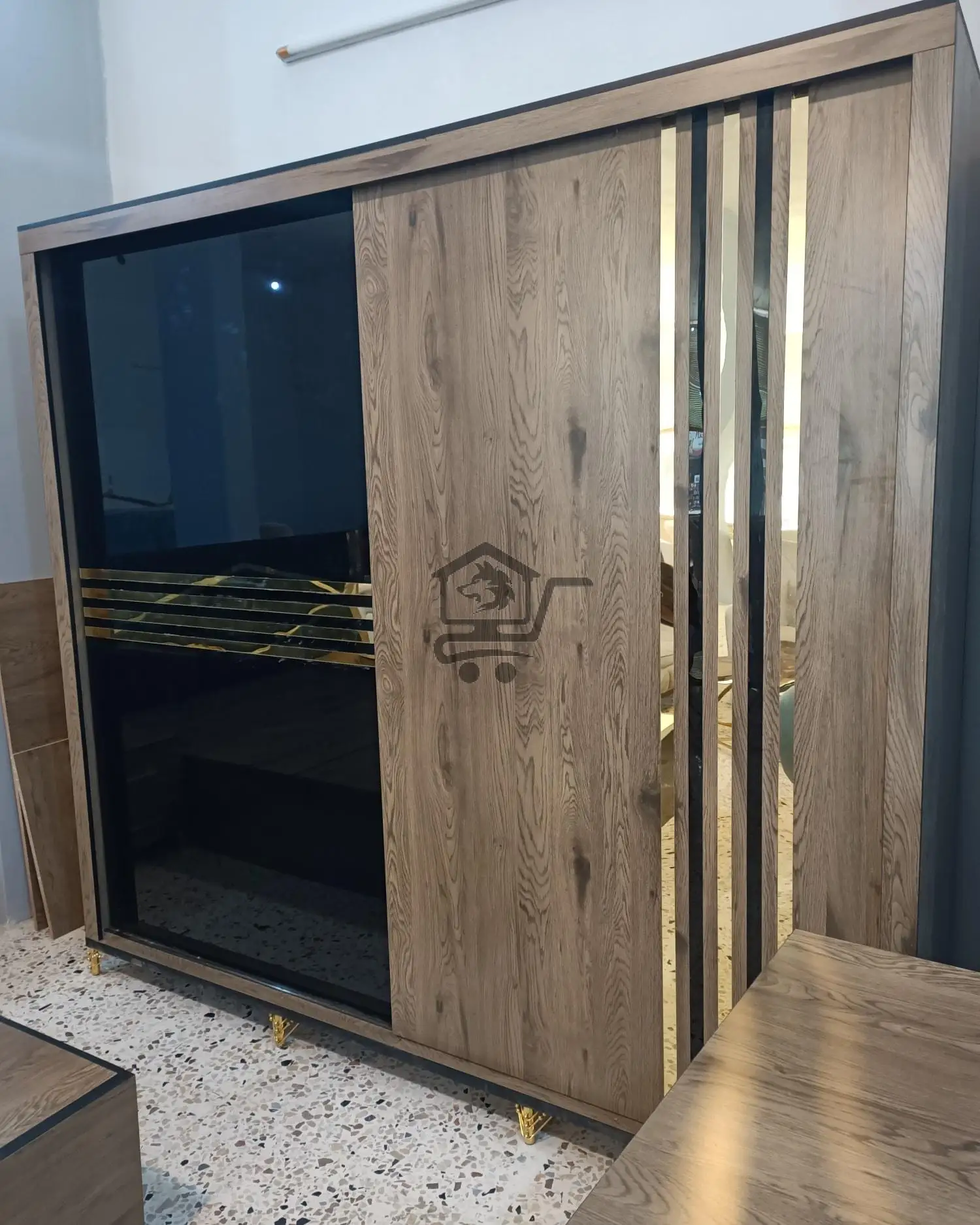 آدم - الصورة 4