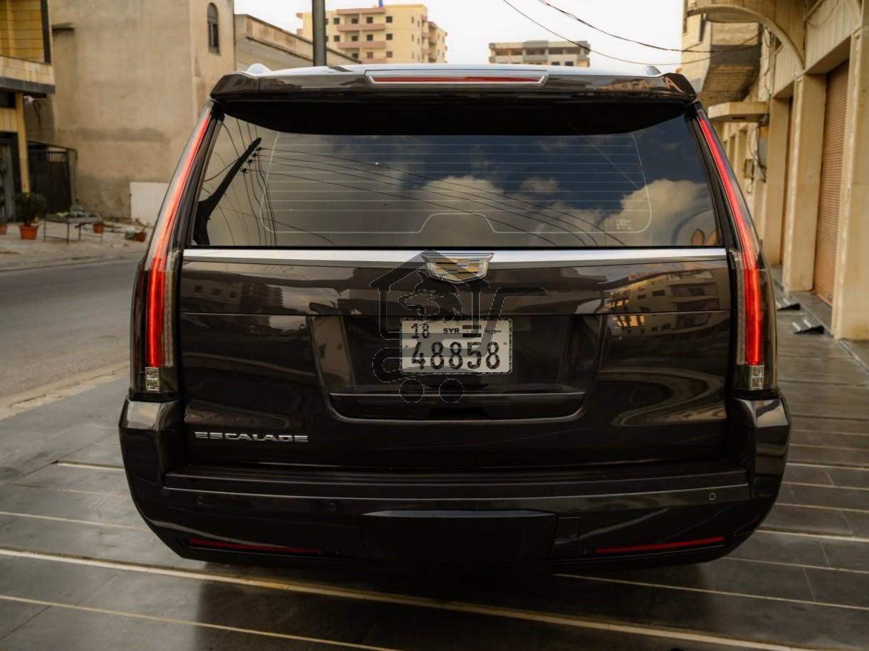 Cadillac Escalade ESV - الصورة 4