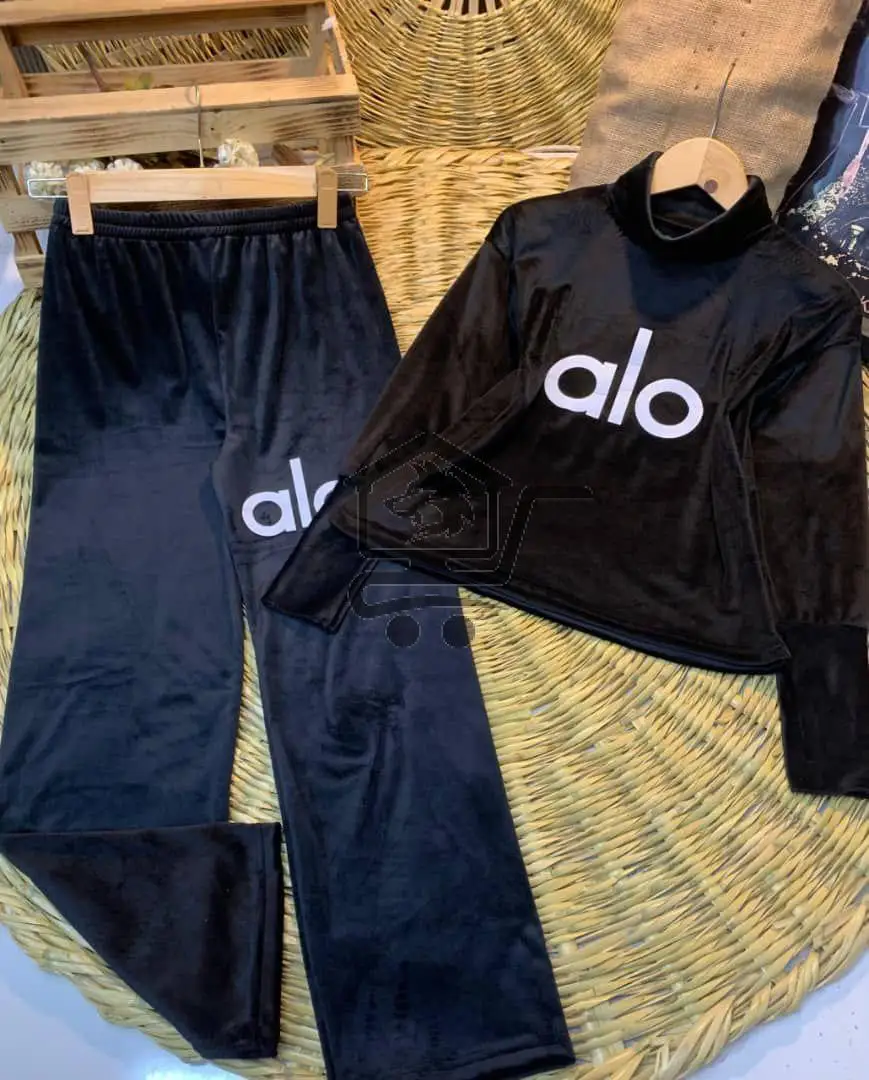 طقم نسواني قطعتين - الصورة 1