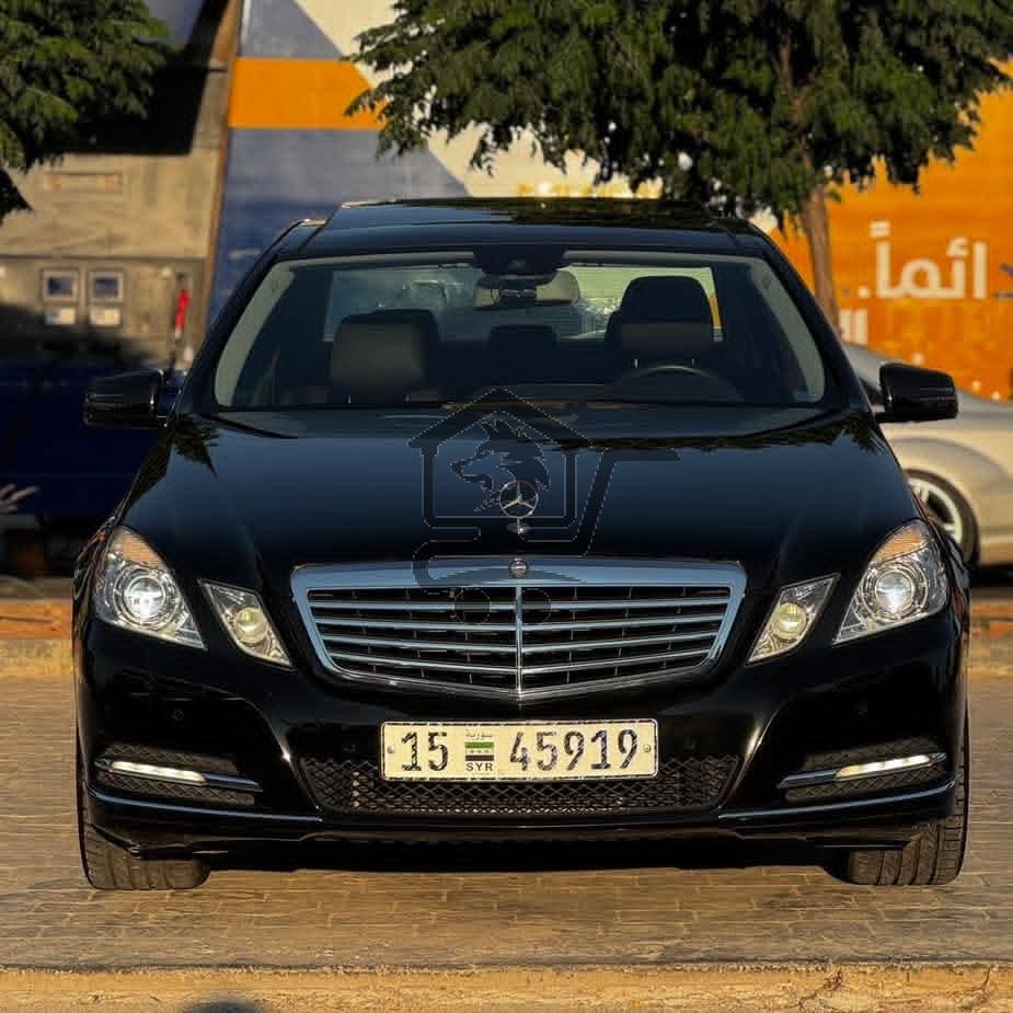 Mercedes E300 - الصورة 7