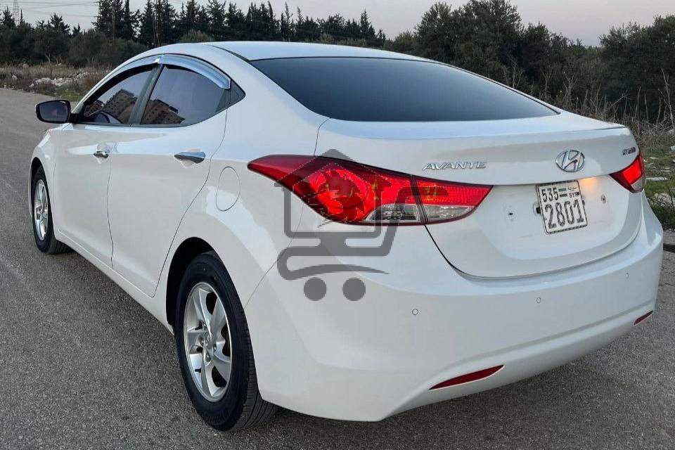 HUYNDAI ELANTRA 2012 - الصورة 6