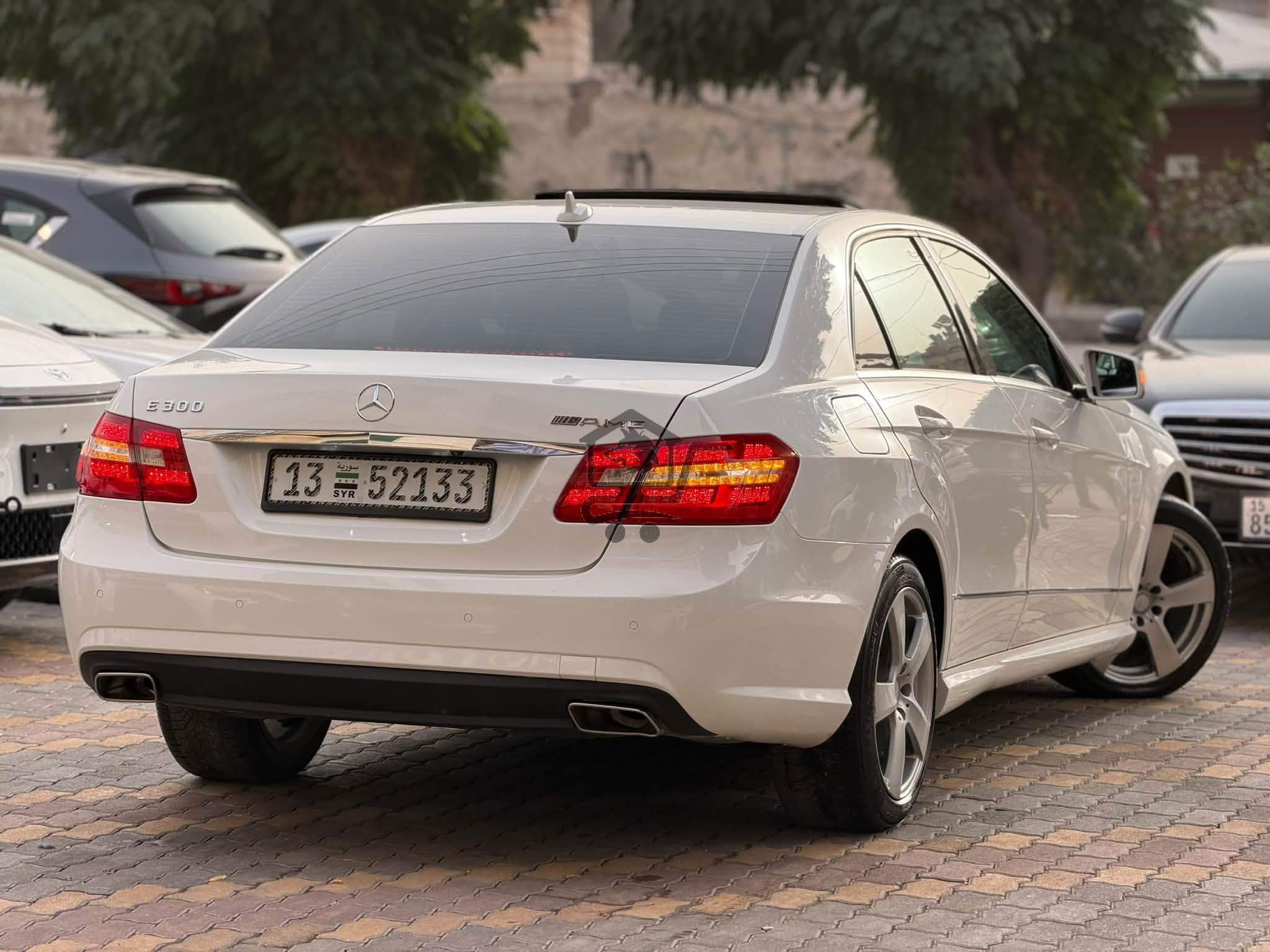 Mercedes-Benz E300 AMG 2013 - الصورة 2