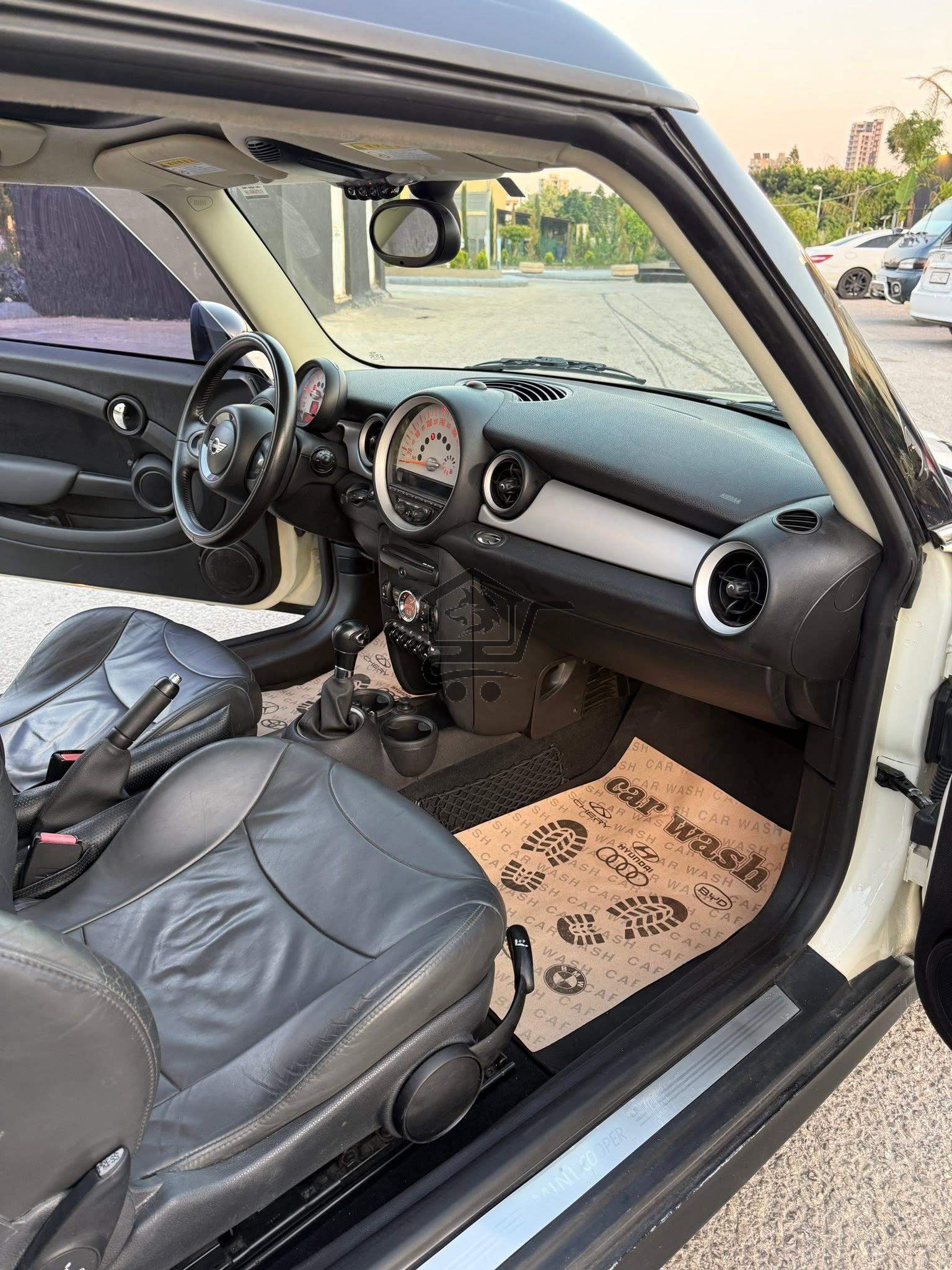 Mini Cooper Clubman 2011 - الصورة 9